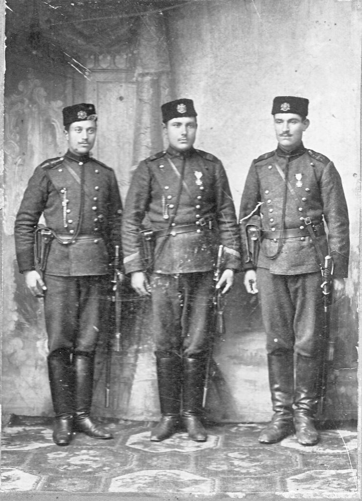 Подоф.Цветан Игнатов Мачугански (в средата), 1915 г.